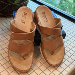 Women's Tan Sandals